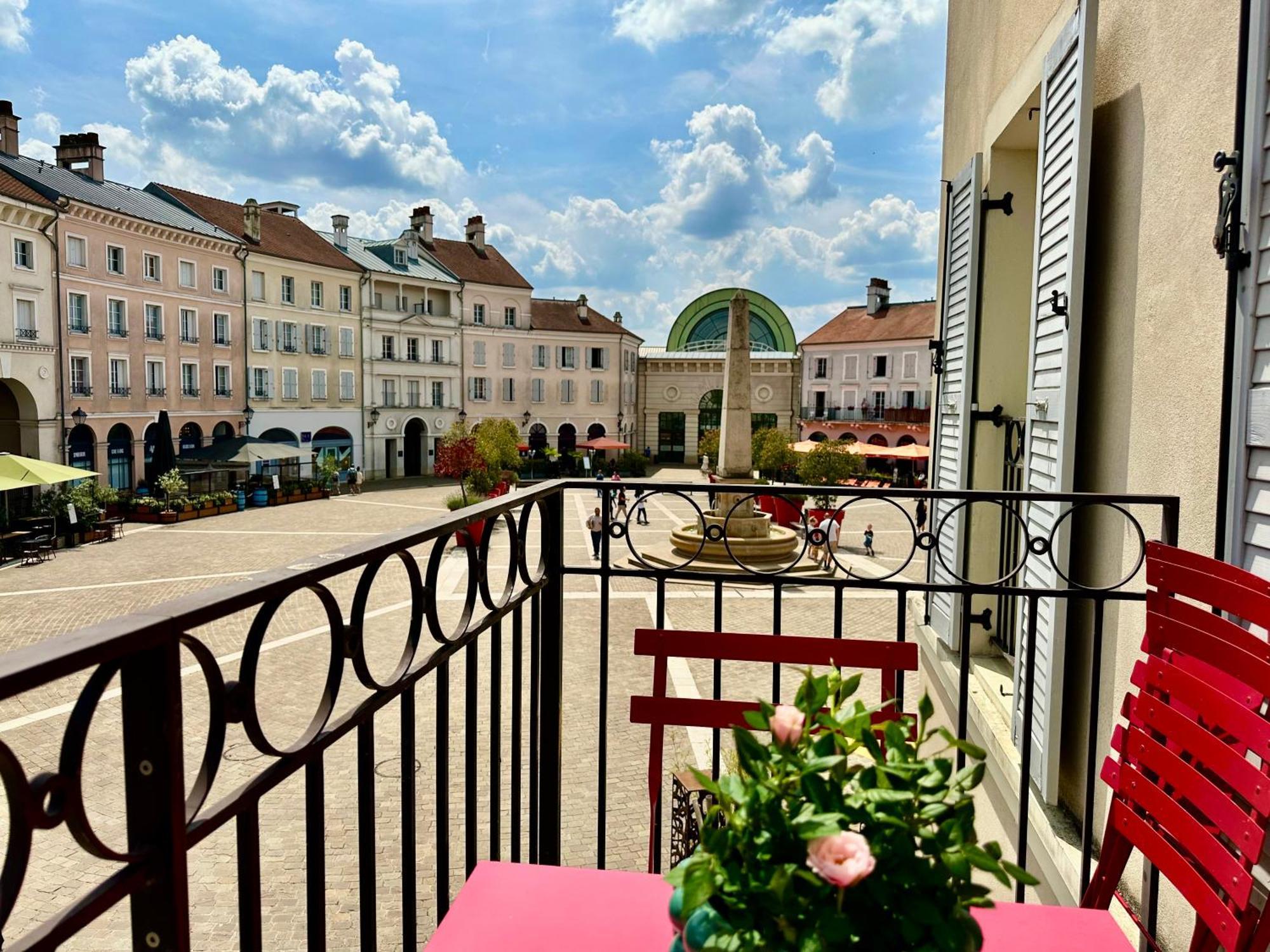 Appt Vue Place De Toscane - 4Min Disneyland-Paris Serris Bagian luar foto